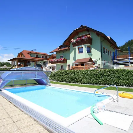 Pleasing In With Swimming Pool Appartamento *
